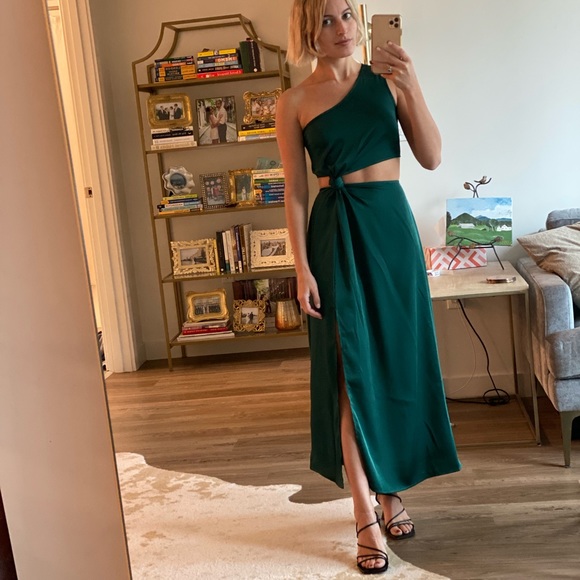 Dark Emerald Green Dress - Picture 4 of 7